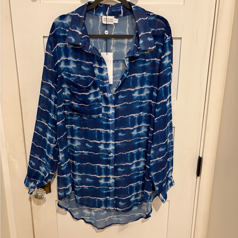 NWT SNDY/MK Chic Blue and White Sheer Button Down Shirt
